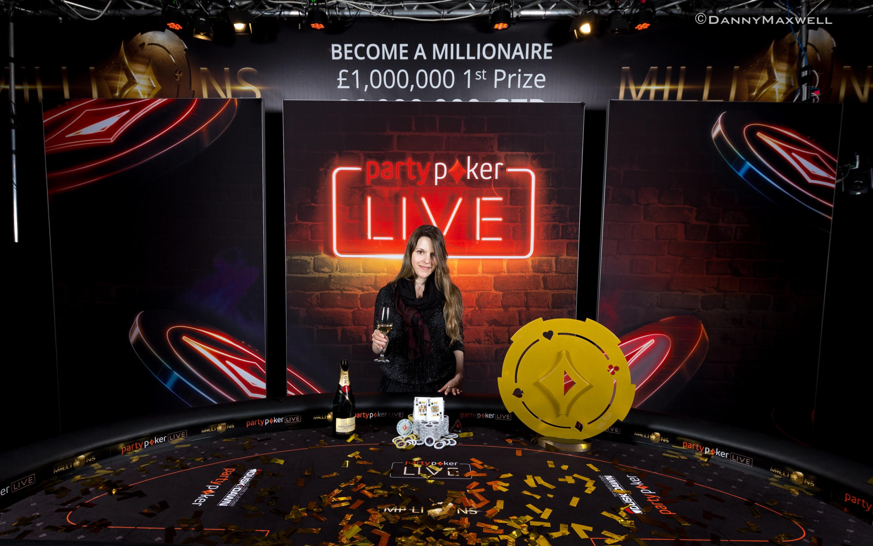 735% First deposit bonus at Jet Bull Casino