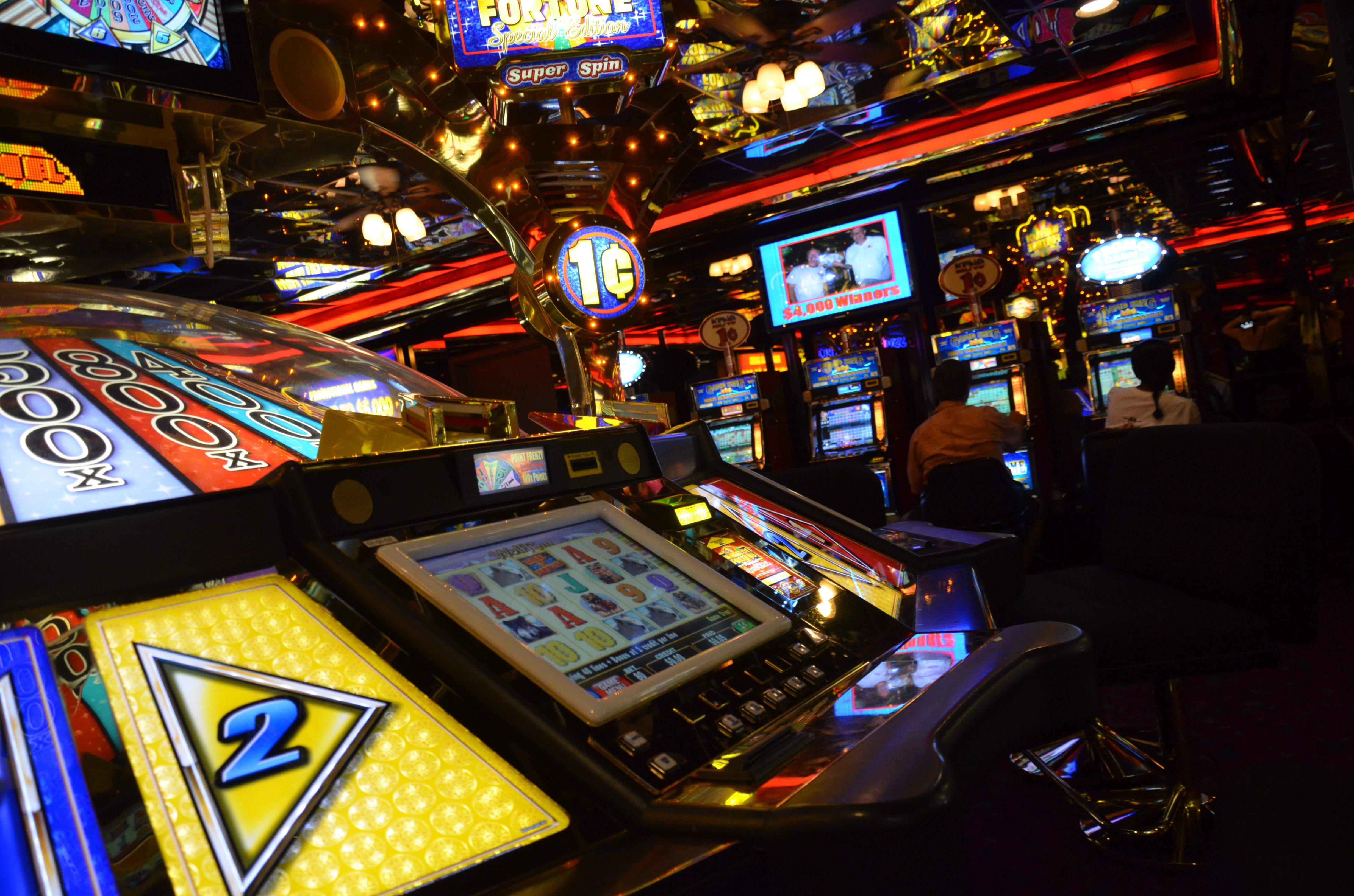 165 Trial Spins at Vera and Jhon Casino