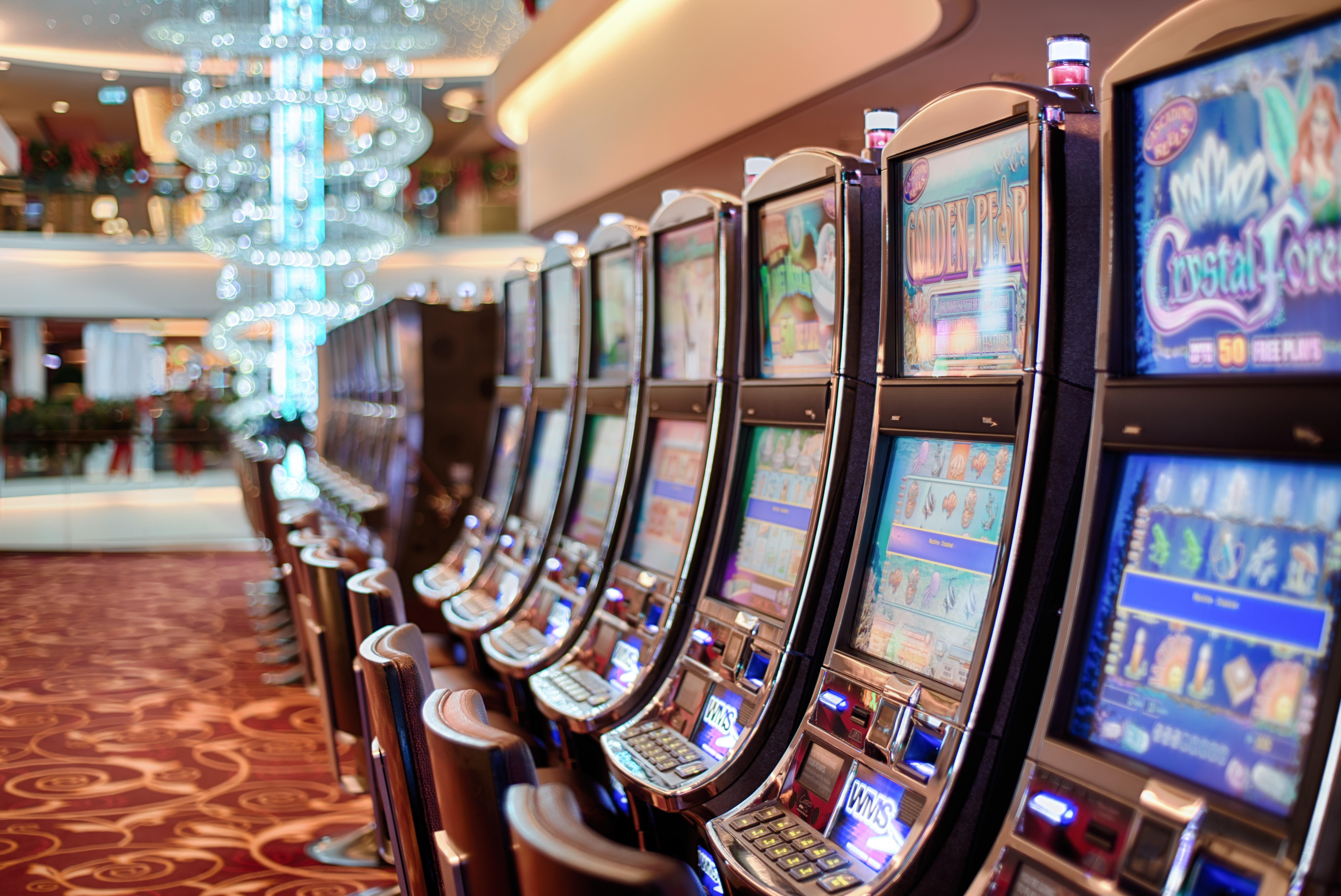 195% First Deposit Bonus at bWin Casino