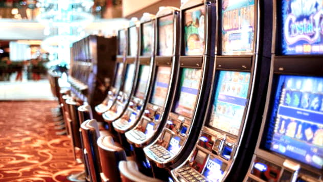 €65 Daily freeroll slot tournament at Casino Luck