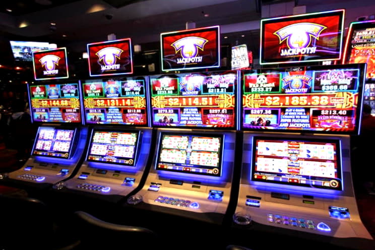 $780 Daily freeroll slot tournament at William Hill Casino