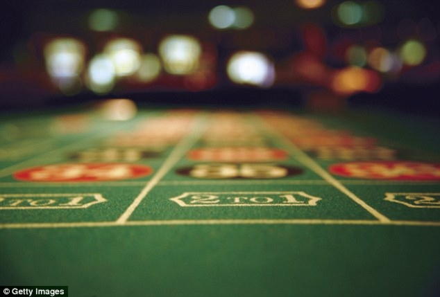 EUR 230 free chip at Dunder Casino