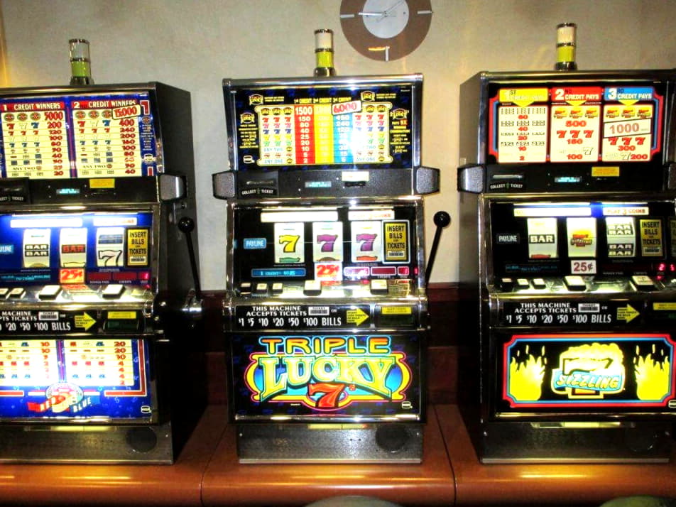 300 Loyal Free Spins! at Casino com