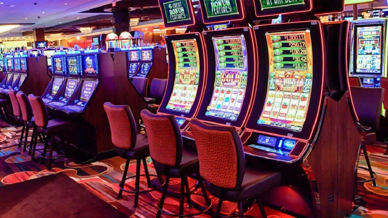 300 Free Spins at Slots Million Casino