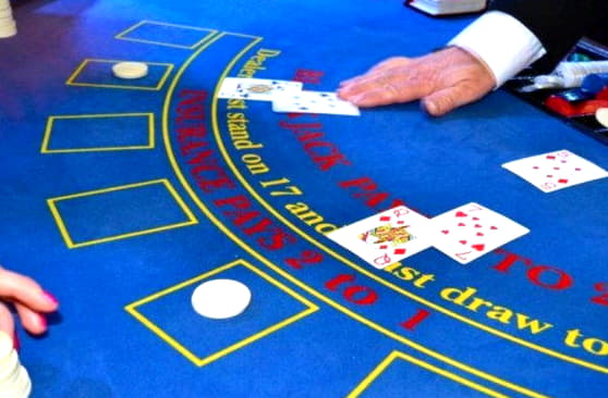 €645 Daily freeroll slot tournament at Gamebookers Casino