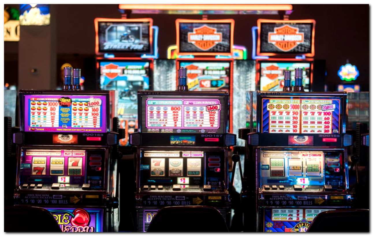 $777 Mobile freeroll slot tournament at Vera and Jhon Casino