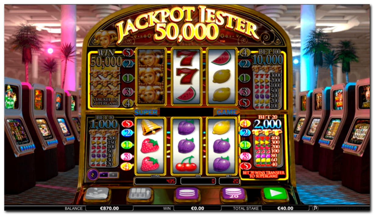 $270 Daily freeroll slot tournament at Karamba Casino