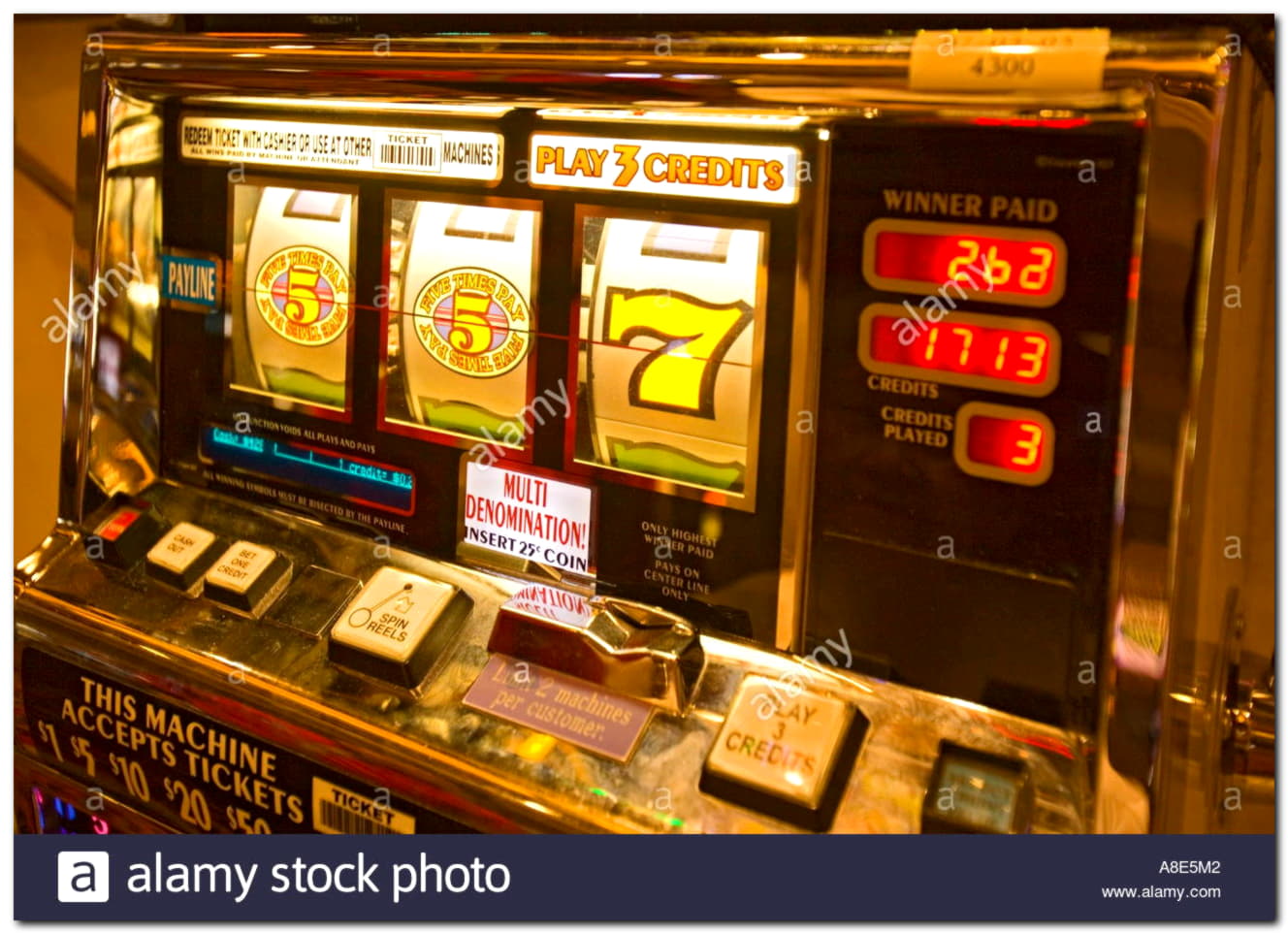 €780 Daily freeroll slot tournament at William Hill Casino